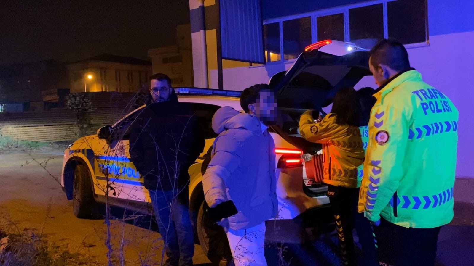 motosiklet surucusu hem ehliyetsiz hem alkollu cikti 1 UaNOXuIi
