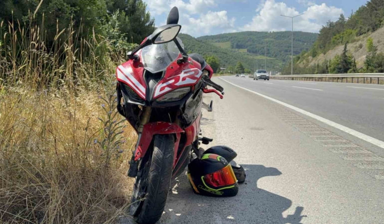 motosiklet-tira-arkadan-carpti-2-yarali-izzPBdYc.jpg