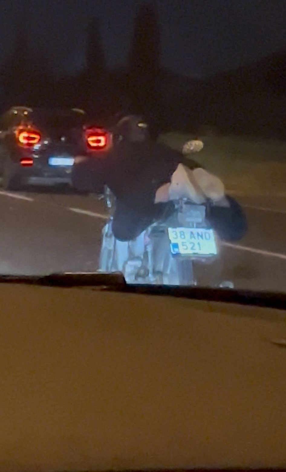 Motosiklet üzerinde akrobatik hareketler yapan şahsa 46 bin TL ceza 4 motosiklet uzerinde akrobatik hareketler yapan sahsa 46 bin tl ceza 0