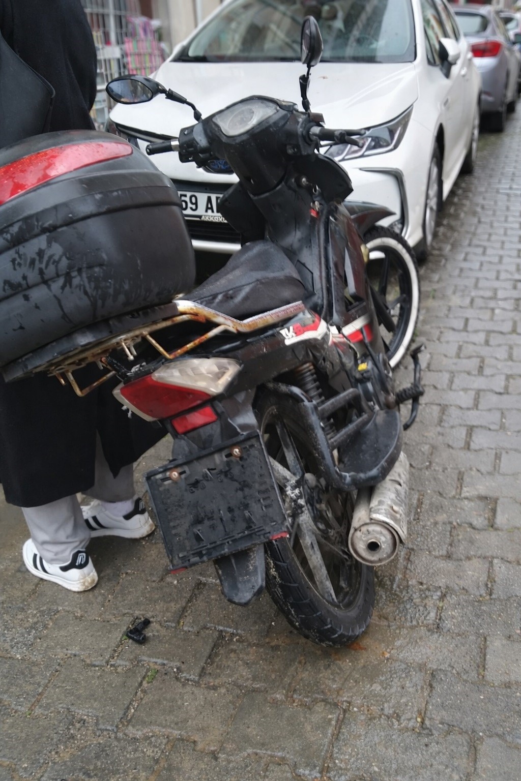 motosiklet yayaya carpti 1 yarali 3 6fkaeui9