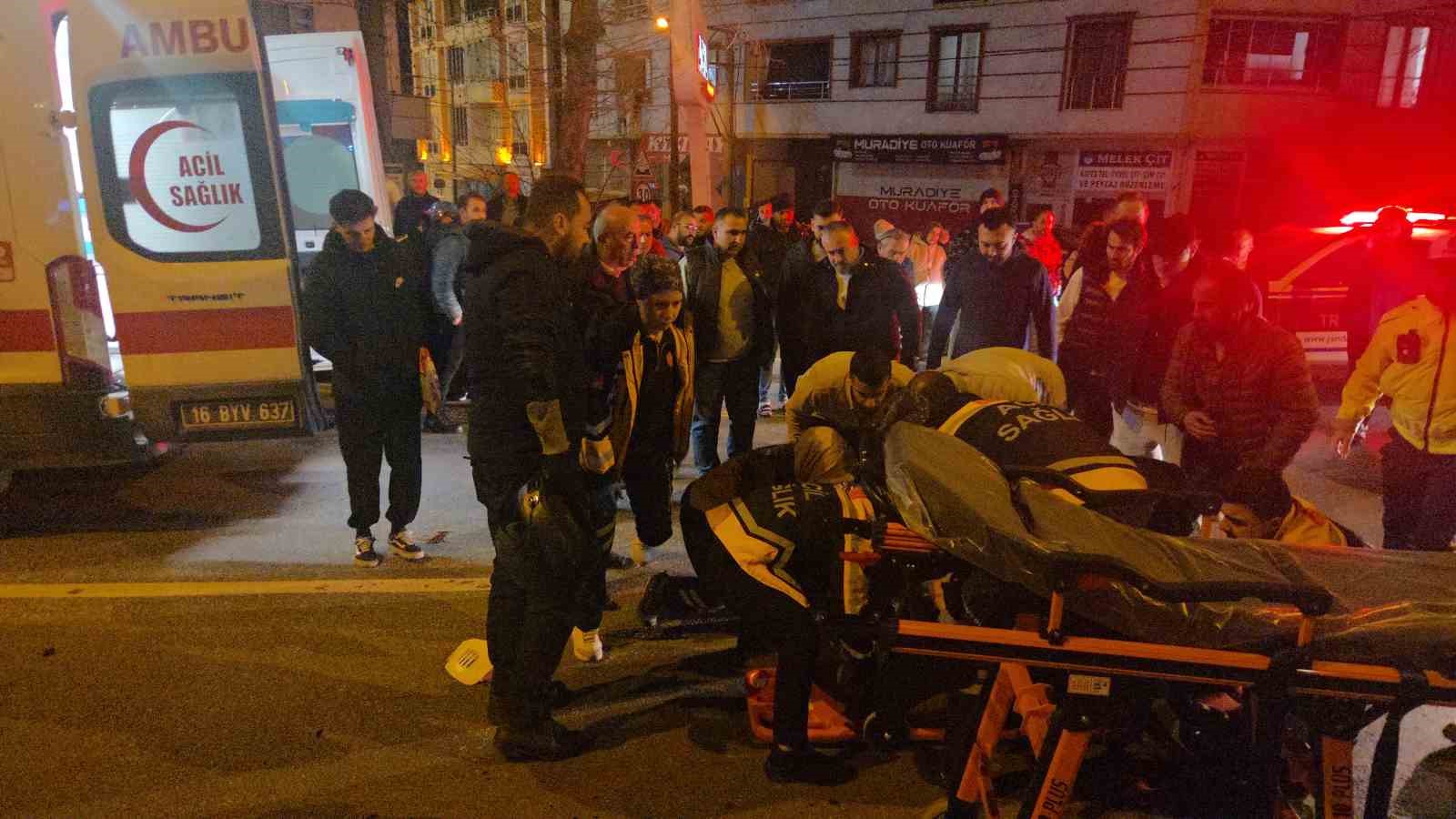 motosiklet yayaya carpti 2 yarali 1 WregKkUN