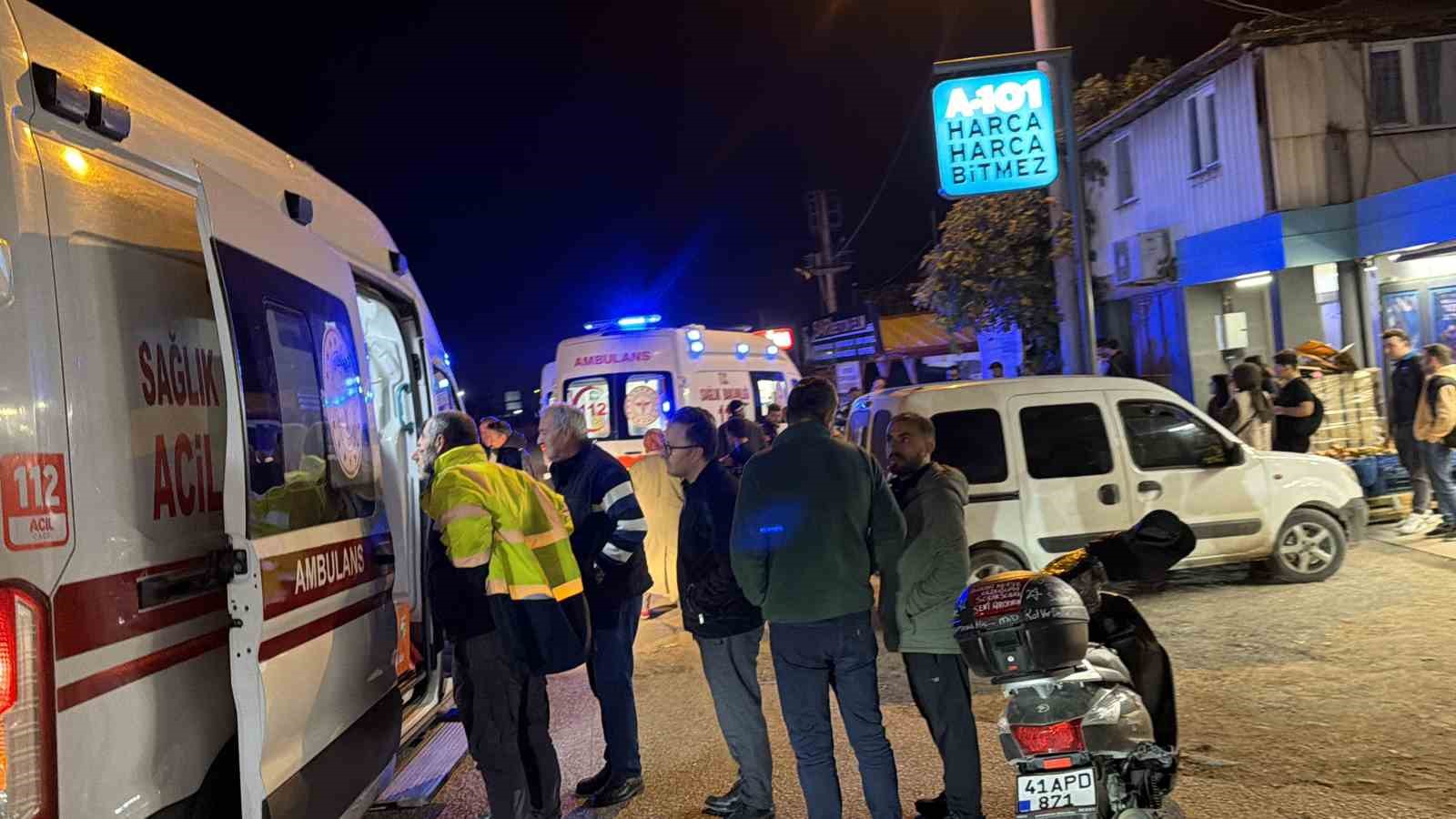 motosiklet yolun karsisina gecmeye calisan adama carpti 3 yarali 2 L4ghO8MV