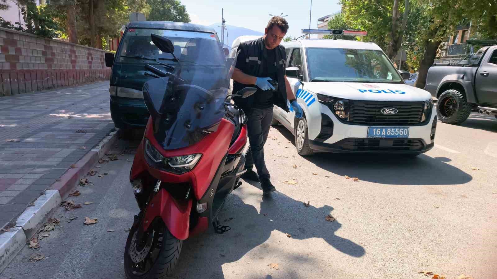 Motosikleti aldı, plakanın sahte olduğunu polis kontrolünde öğrendi 4 motosikleti aldi plakanin sahte oldugunu polis kontrolunde ogrendi 0 S7WeKfTc