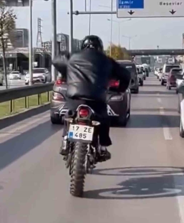 motosikleti-at-surer-gibi-surdu-dHS8qJ2Y.jpg