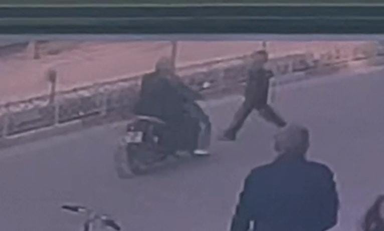 motosikletin carptigi kadin yaralandi 1 NlcywVnQ