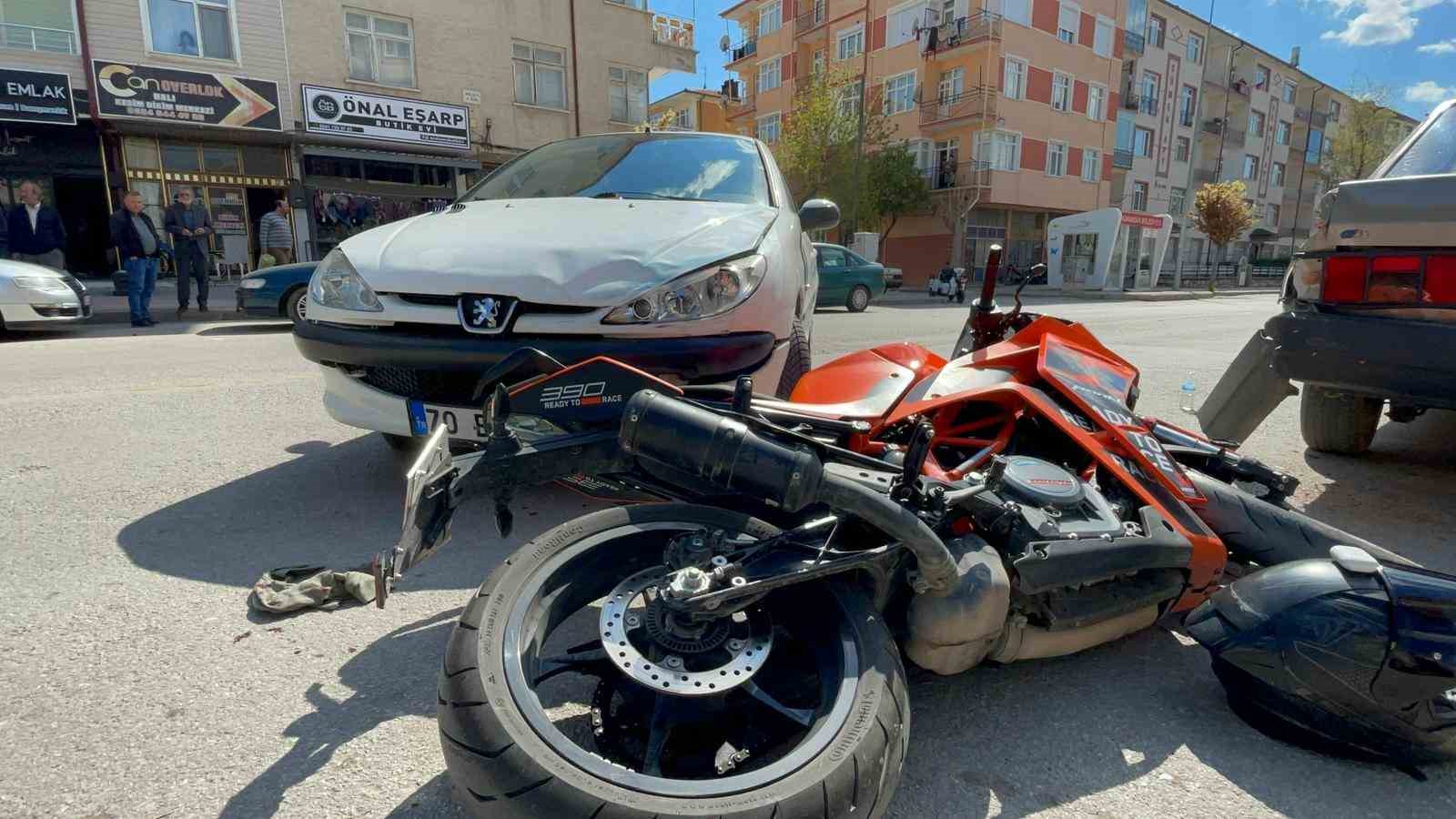 motosikletin otomobille carpistigi kaza kamerada 1 yarali 2 zVmwTArv