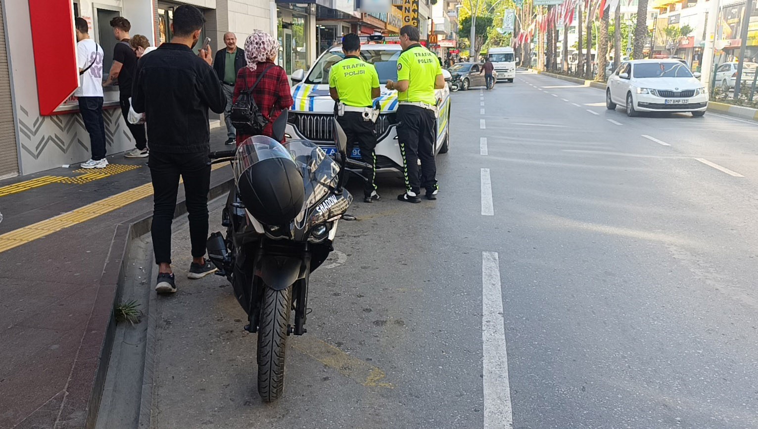 motosikletin plakasini bandana ile kapatti 43 bin 149 tl ceza yedi 4