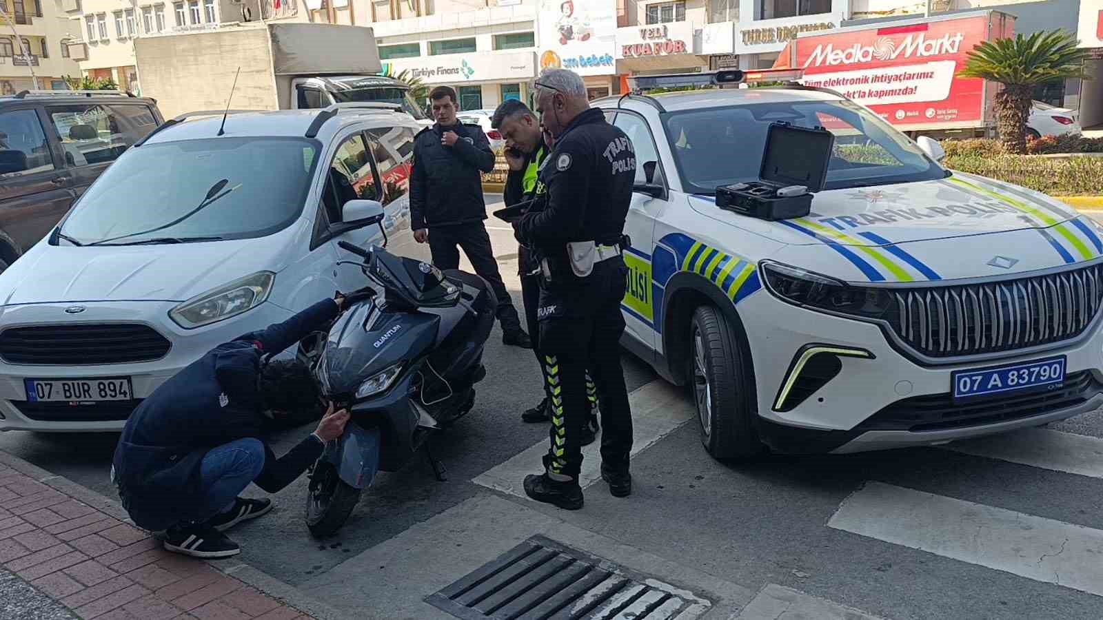 motosikletini devirdi 48 bin ceza yedi 0