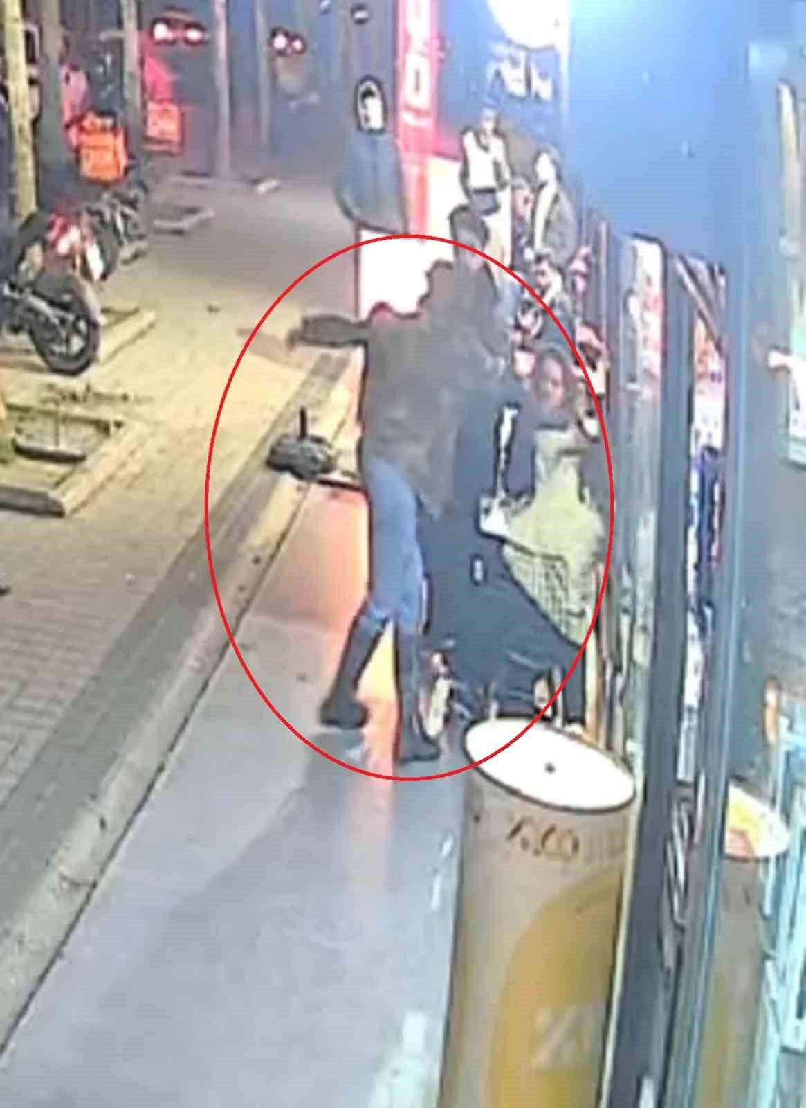 motosikletiyle kaldirima daldi tekel bayisinden icki alip kadinlara boyle satasti 6 SXNB9RO4