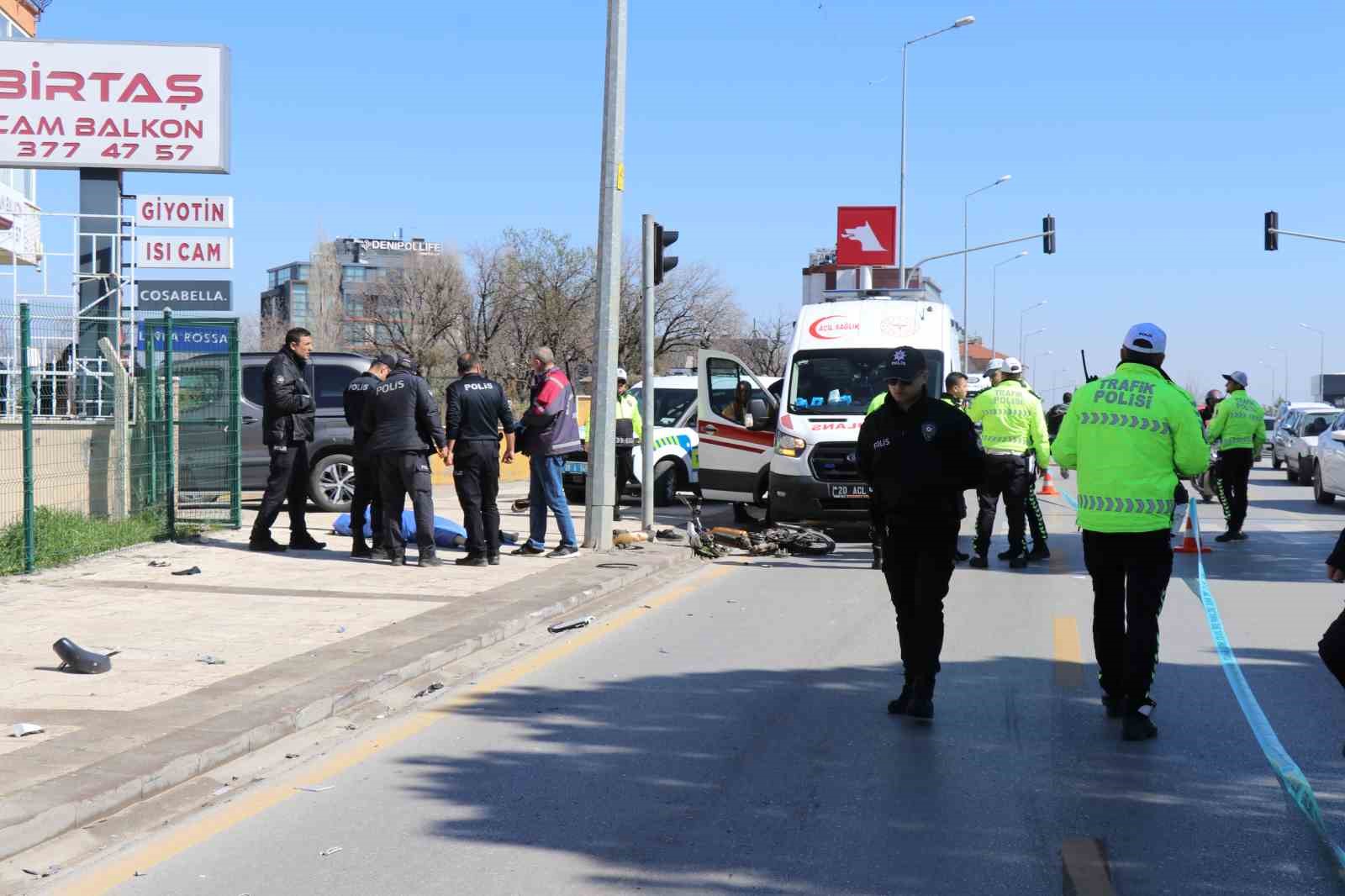 motosikletiyle yaya gecidinden gecmek isten adam hayatini kaybetti 0 lV2Udm37