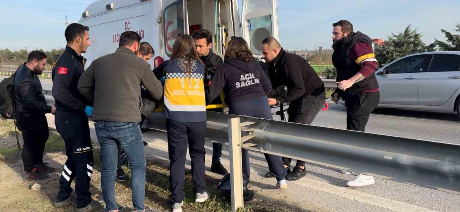 motosikletle bariyere carpan universite ogrencisi agir yaralandi 1 rU4rVUGN