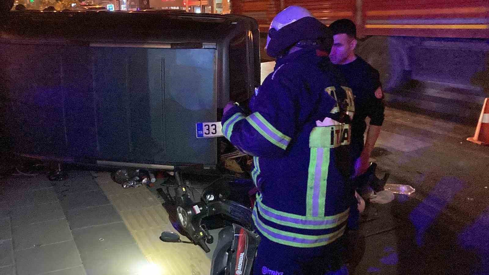 motosikletle carpisan hafif ticari arac devrildi 3 yarali 3 196fZTtk