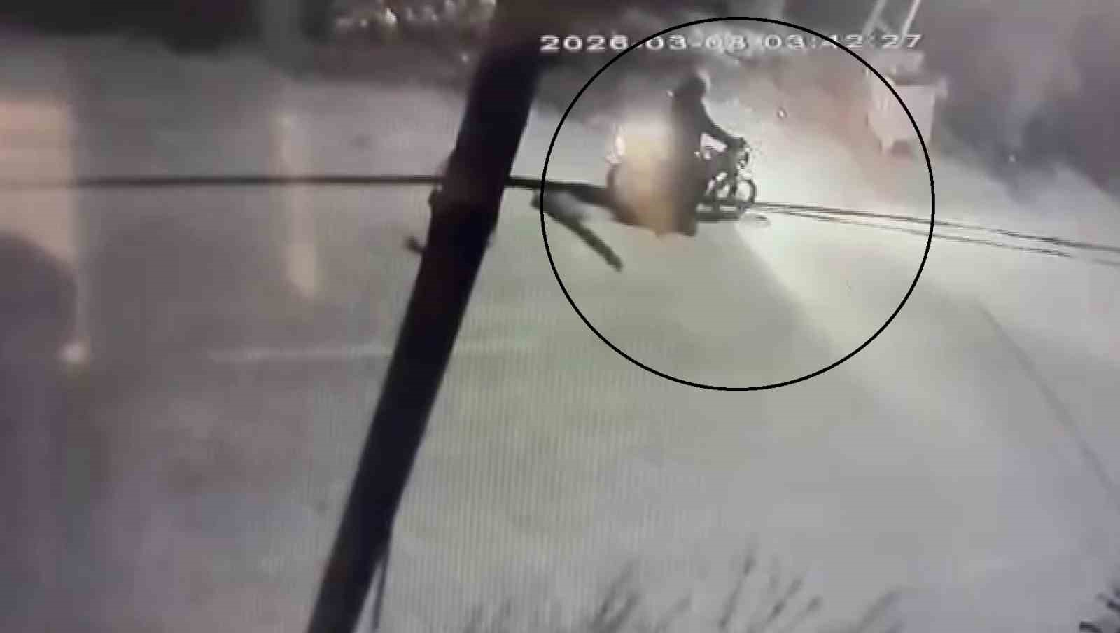 motosikletle gelip borclusunun evine kursun yagdirdi 1 2wzj2Rbr