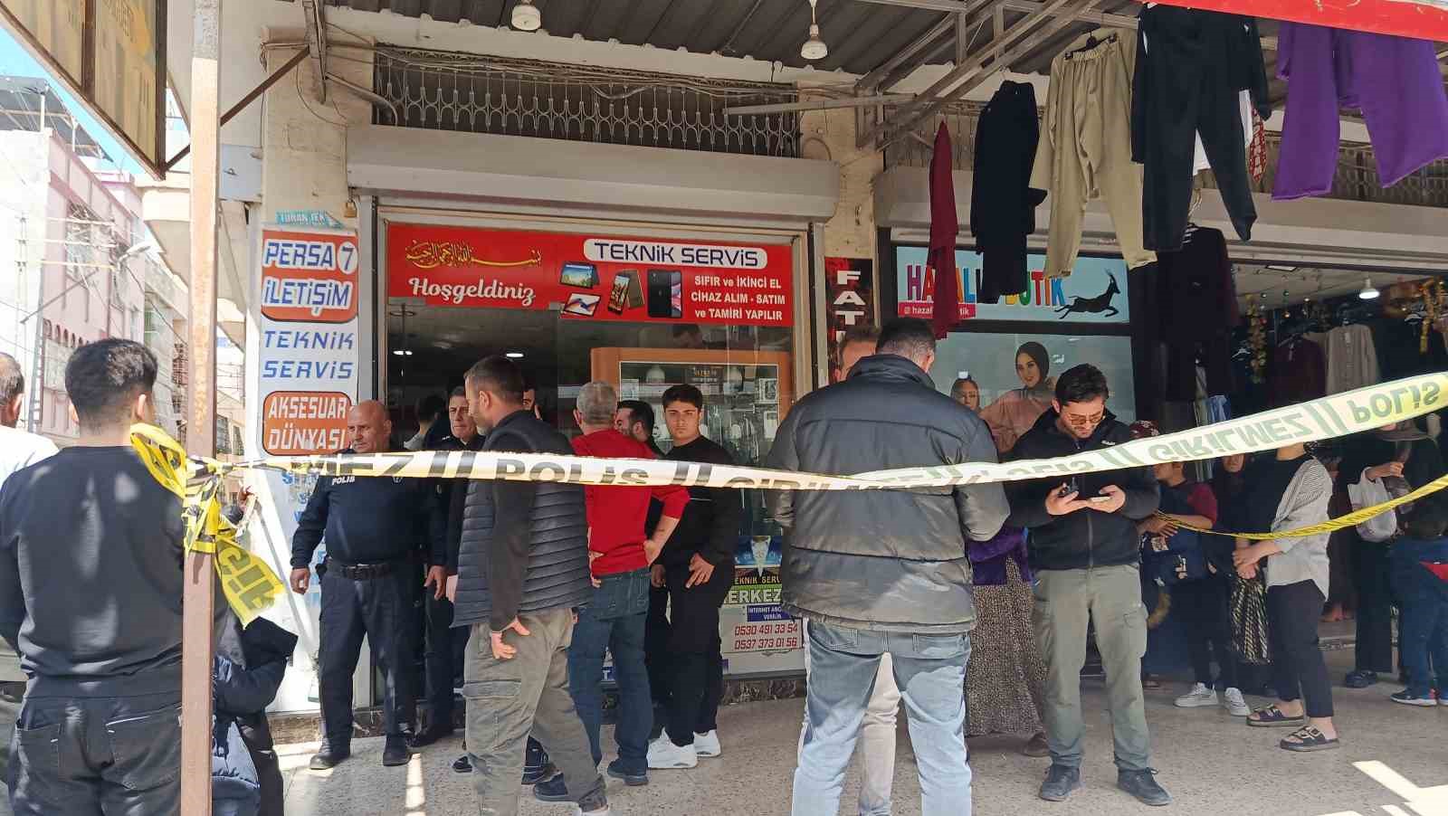 motosikletle gelip is yeri sahibini basindan vurup oldurdu 6