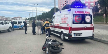motosikletle-otomobil-carpisti-2-yarali-xmOBx1Yk.jpg