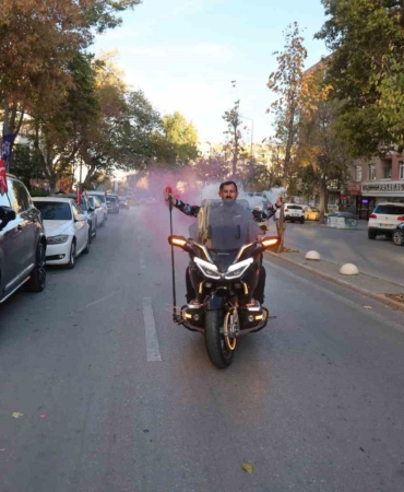 motosikletle-umre-yolculugunu-tam-15-bin-kilometreyle-tamamladi-mttashey.jpg