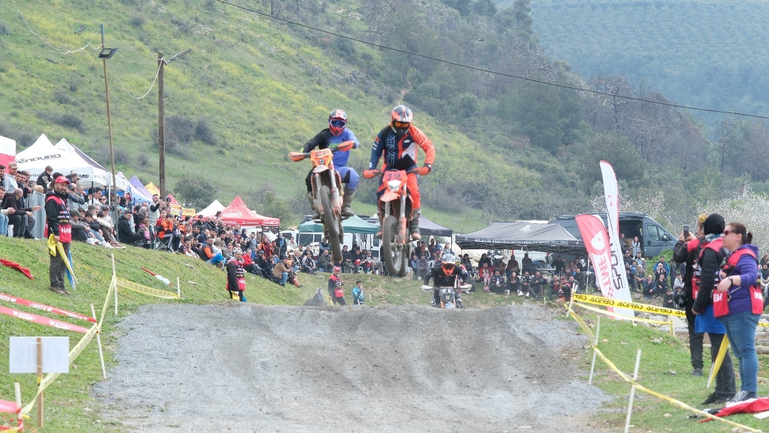 motosikletler uctu 1 PziezVOB