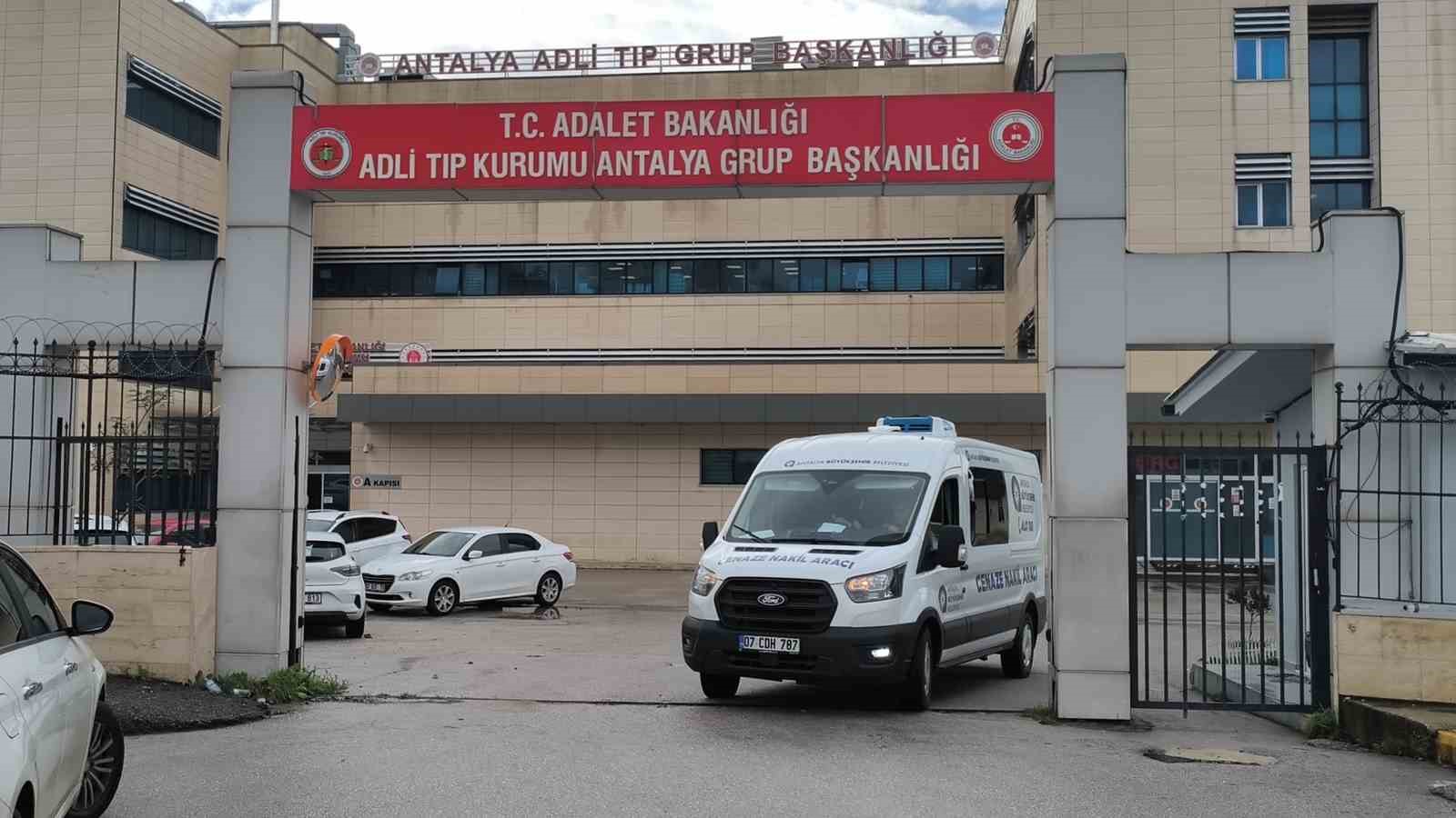 motosikletli genc trafik kazasinda hayatini kaybetti 1 F29iemWL