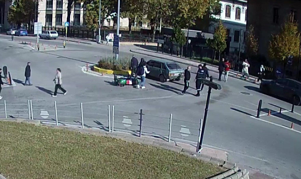 Motosikletli havada takla attı, ilk yaptığı şey fırlayan ayakkabısını giymek oldu 7 motosikletli havada takla atti ilk yaptigi sey firlayan ayakkabisini giymek oldu 3 i3ybVCi1