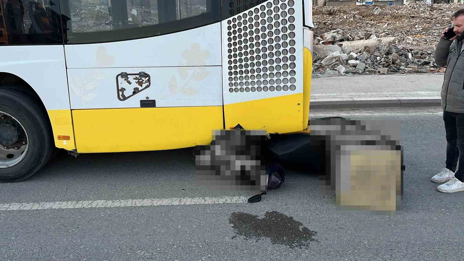 Motosikletli kurye belediye otobüsüne çarptı: 1 yaralı 6 motosikletli kurye belediye otobusune carpti 1 yarali 2 p5BpQNQ6