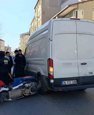 motosikletten-dusen-kurye-yaralandi-fY37JfRY.jpg