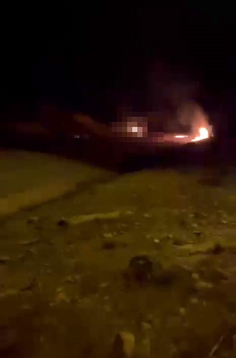 motosikletten dusup alevler icinde kalan surucunun o anlari goruntulendi 1 t7mjzuTK