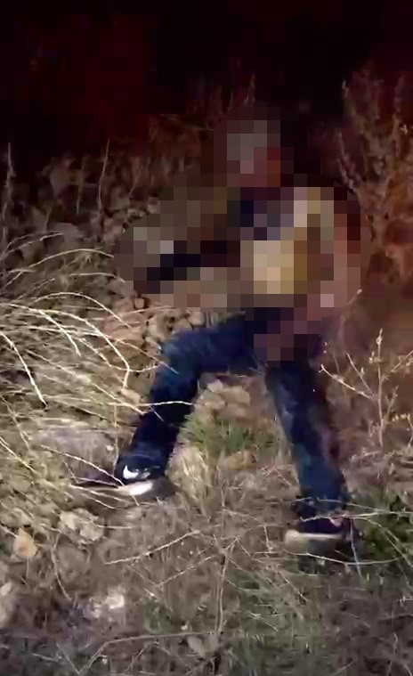 motosikletten dusup alevler icinde kalan surucunun o anlari goruntulendi 2 zFHP2iTi