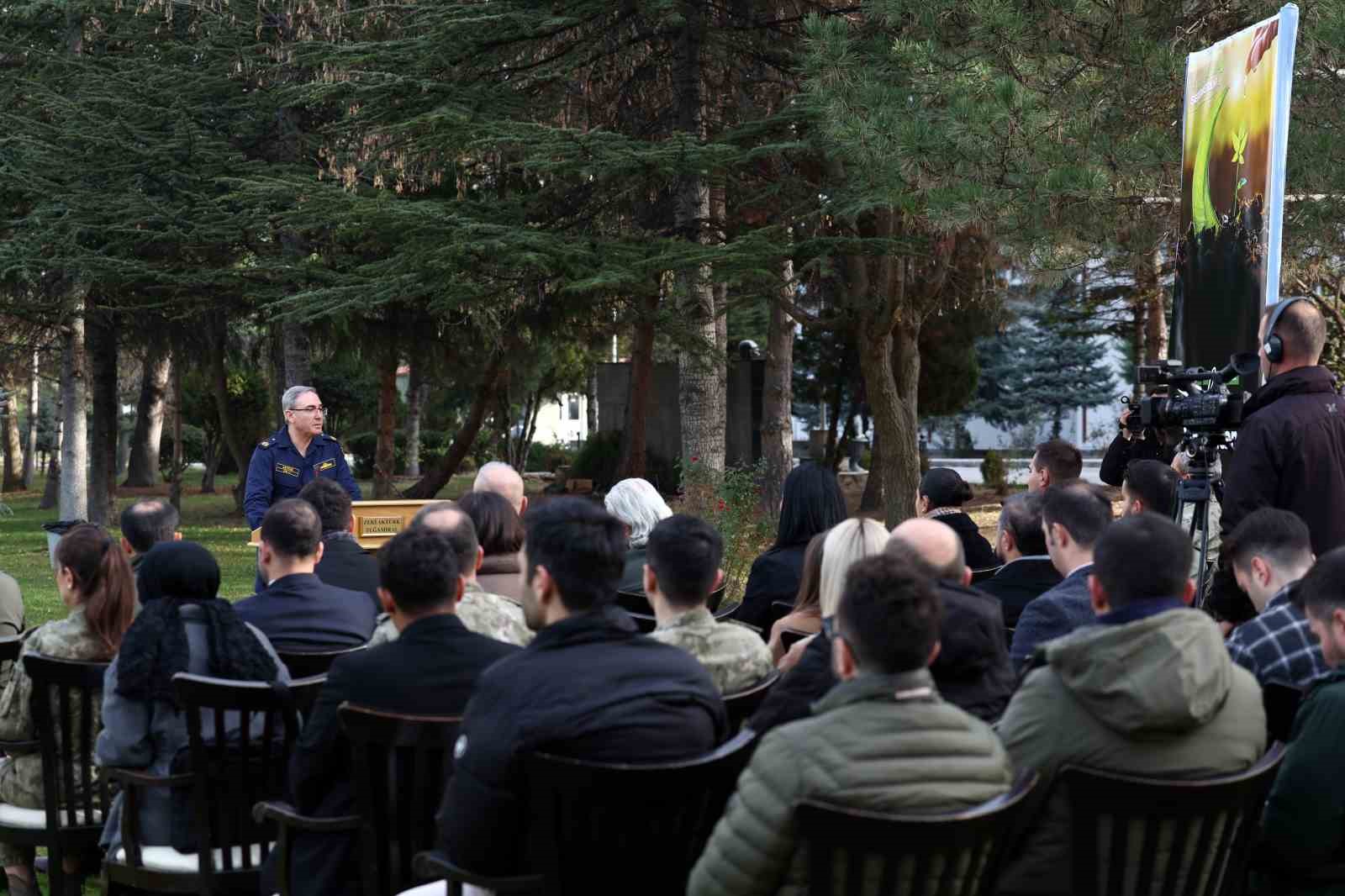 msb iskenderunda 2 askerin olmesi alay ve tabur komutani d hil 4 personelin turk silahli JcRrBIUu