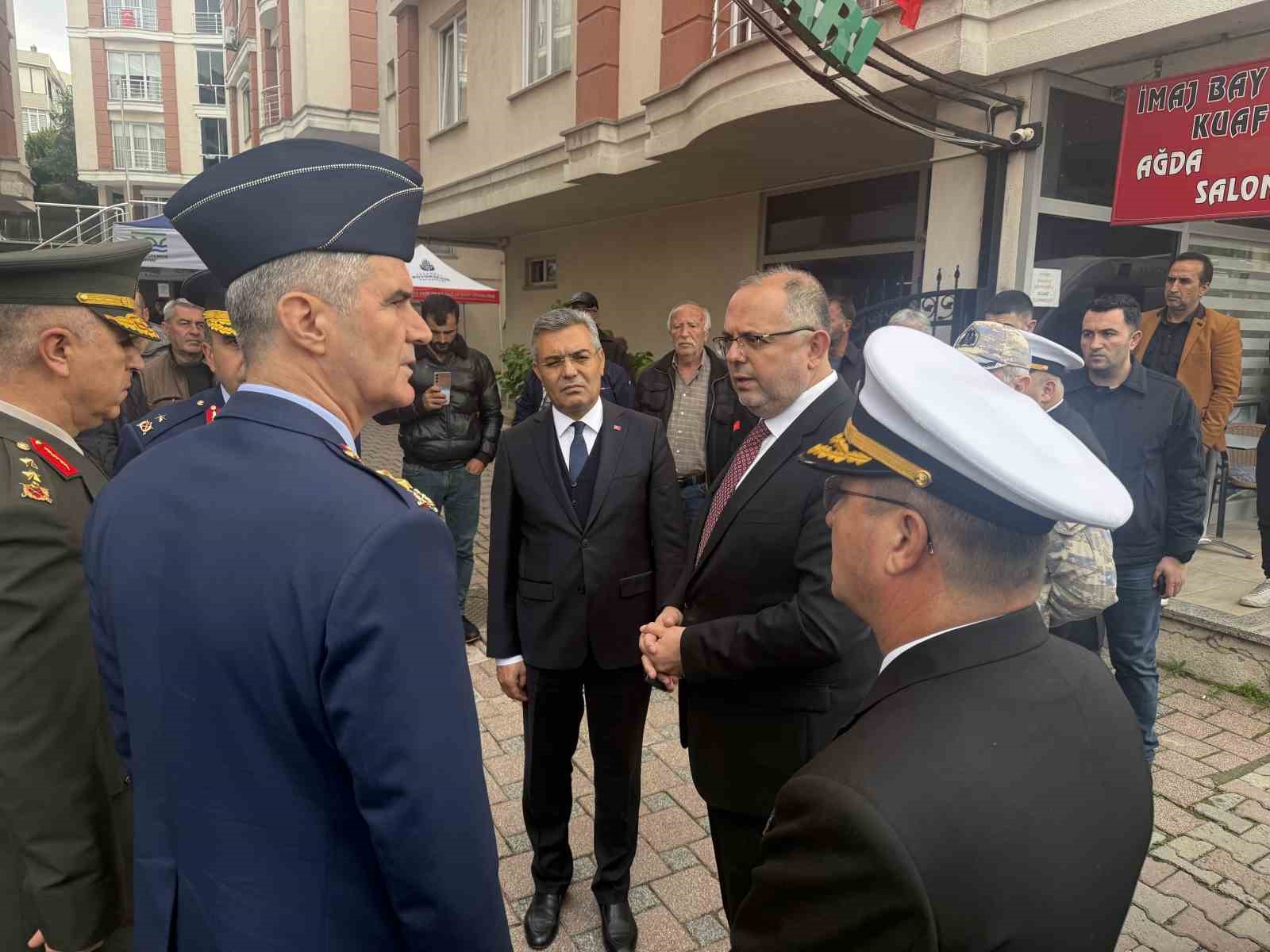 msu rektoru prof dr erhan afyoncu sehit ailesini ziyaret etti fedakarlikla calisan cok sevdigimiz TOqGynTh