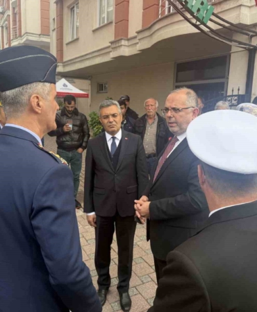 msu-rektoru-prof-dr-erhan-afyoncu-sehit-ailesini-ziyaret-etti-fedakarlikla-calisan-cok-sevdigimiz-rIGr8yxV.jpg