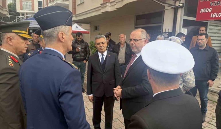 msu-rektoru-prof-dr-erhan-afyoncu-sehit-ailesini-ziyaret-etti-fedakarlikla-calisan-cok-sevdigimiz-rIGr8yxV.jpg