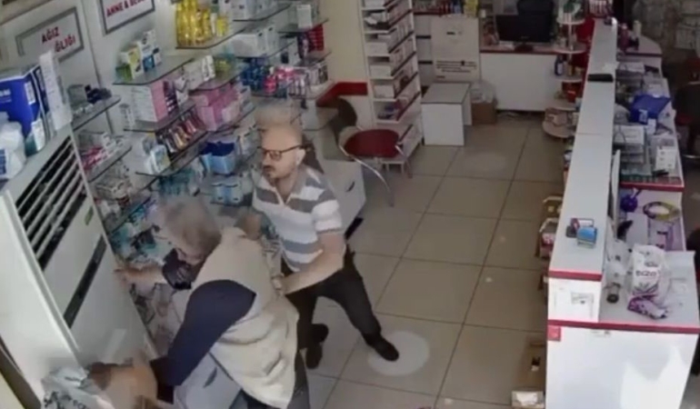 muadil-ilac-kavgasinda-yeni-gelisme-eczaci-kalfasi-isten-cikarildi-pLytAZhY.jpg