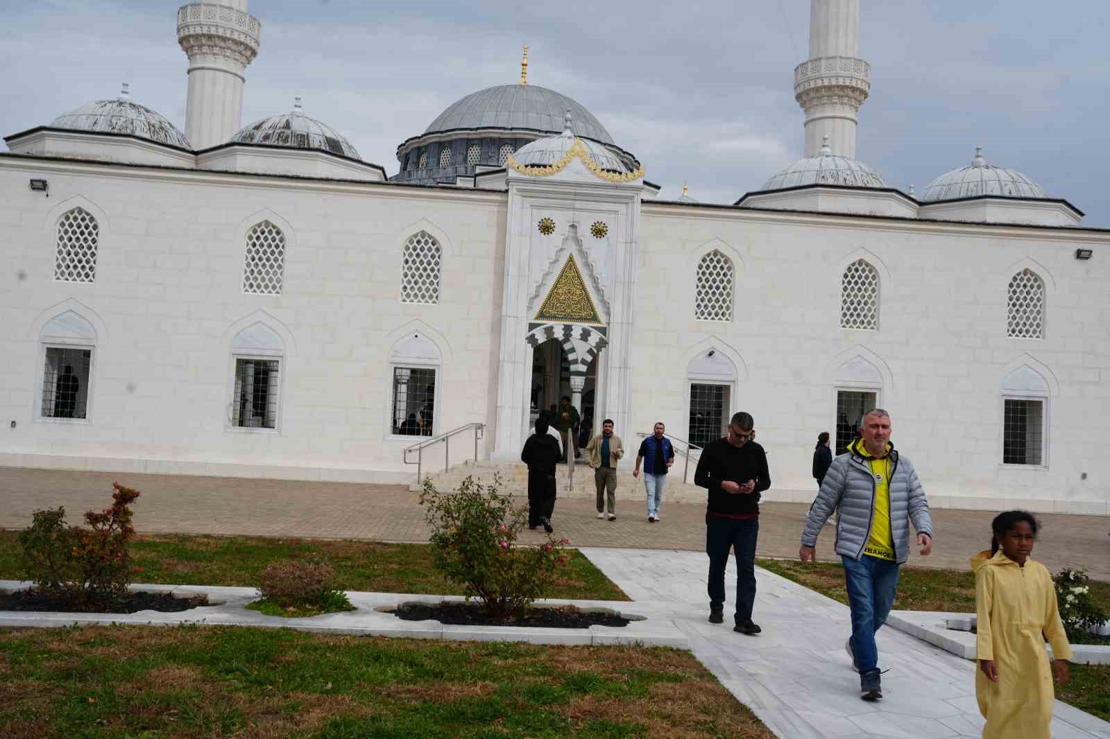 Muazzez Abacı’nın kızı Aslı Abacı: "Annem antibiyotik tedavisine ters reaksiyon verdi" 15 muazzez abacinin kizi asli abaci annem antibiyotik tedavisine ters reaksiyon verdi 11 nND5gOnr