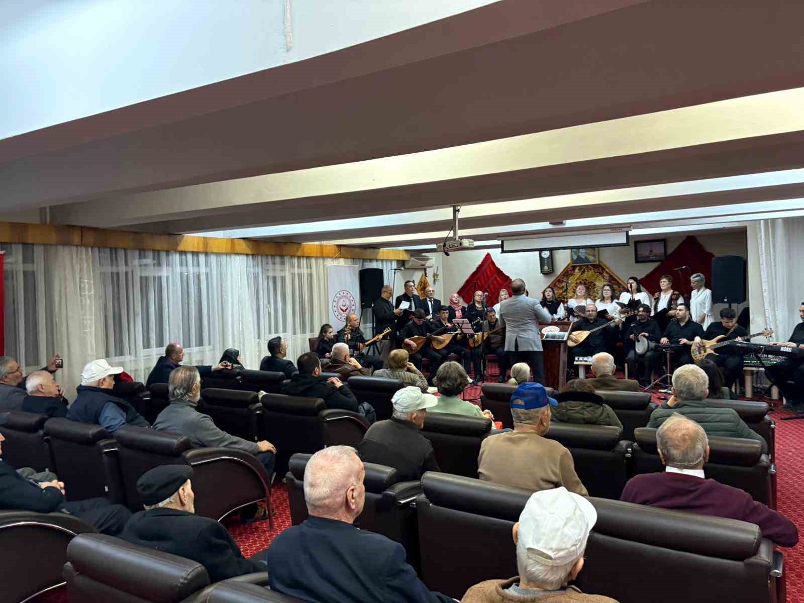 mubadillerin yuregine dokunan konser huzurevinde gocun hatirasi turkulerle canlandi 1