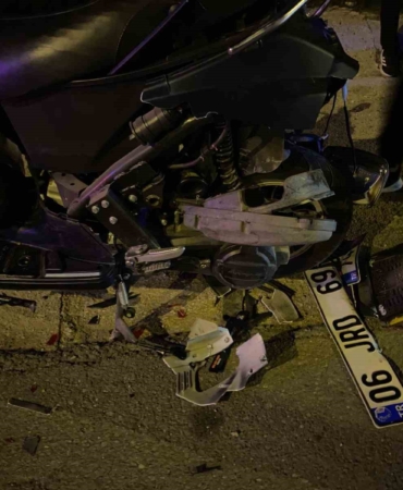 mudanyada-alkollu-surucu-dehseti-motosiklete-carpip-kacti-El8aWqgT.jpg