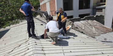 mudanyada-can-pazari6kattan-devrilen-vincte-2-isci-yaralandi-q1wicIDT.jpg