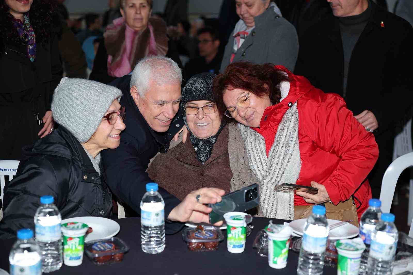 mudanyada gonuller bir oldu sofralar bereketle doldu 1 tVvstjXG