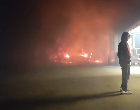 mudanyada minibus duraklarinda yangin panigi 2 Ry5bkZPf