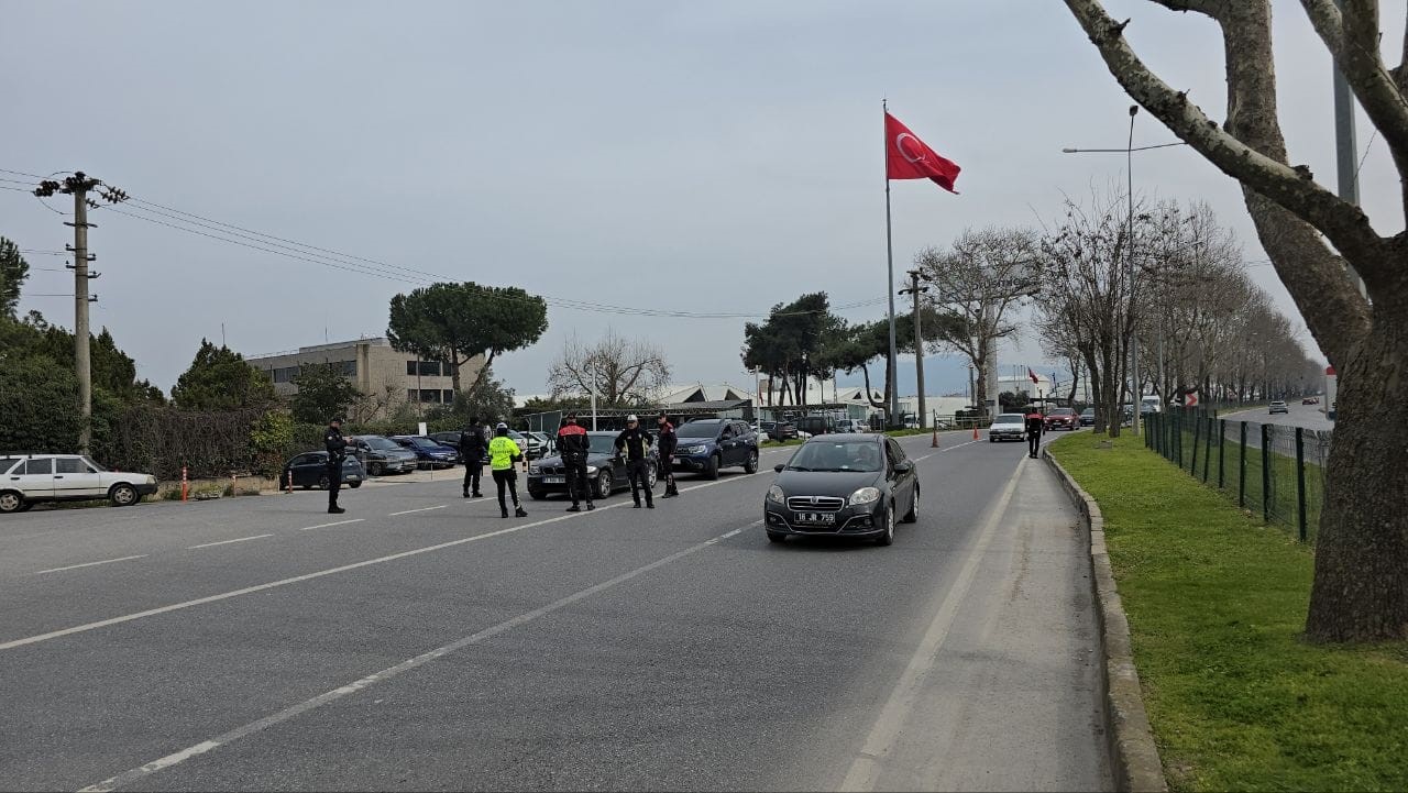 mudanyada polis ekipleri goz actirmiyor 0 35VQYahG