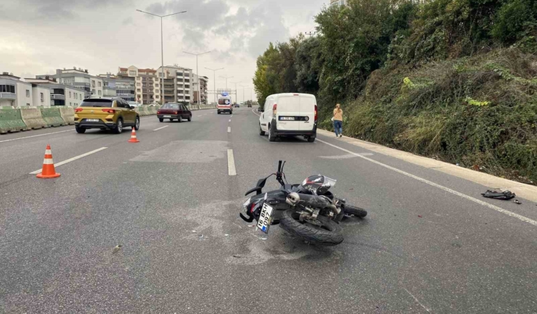 mudanyada-trafik-kazasi-1-yarali-bCQaXfBp.jpg