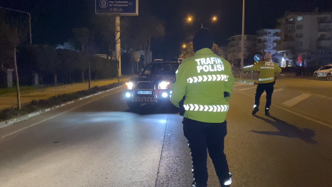 mudanyada trafikte huzur icin gece denetimi 6 Pe4SkncM