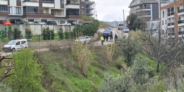 mudanyada-yagmur-sonrasi-site-onundeki-yol-coktu-qUjdiLlx.jpg