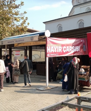 mudanyadan-gazzeye-yardim-eli-2BtNAD71.jpg