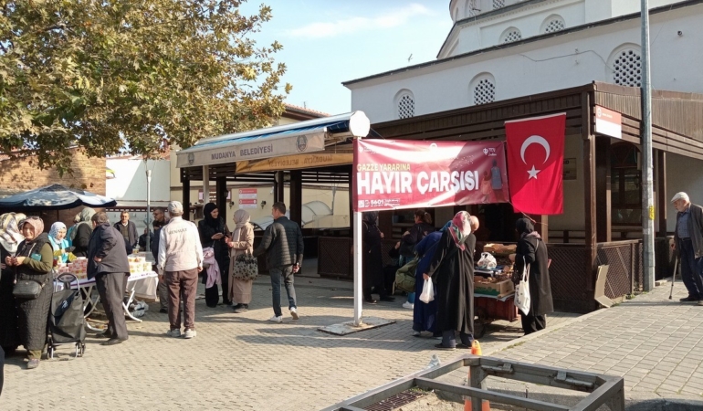 mudanyadan-gazzeye-yardim-eli-2BtNAD71.jpg
