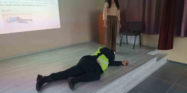 mudurnuda-servis-soforlerine-ilk-yardim-egitimi-verildi-GUx1ebJv.jpg