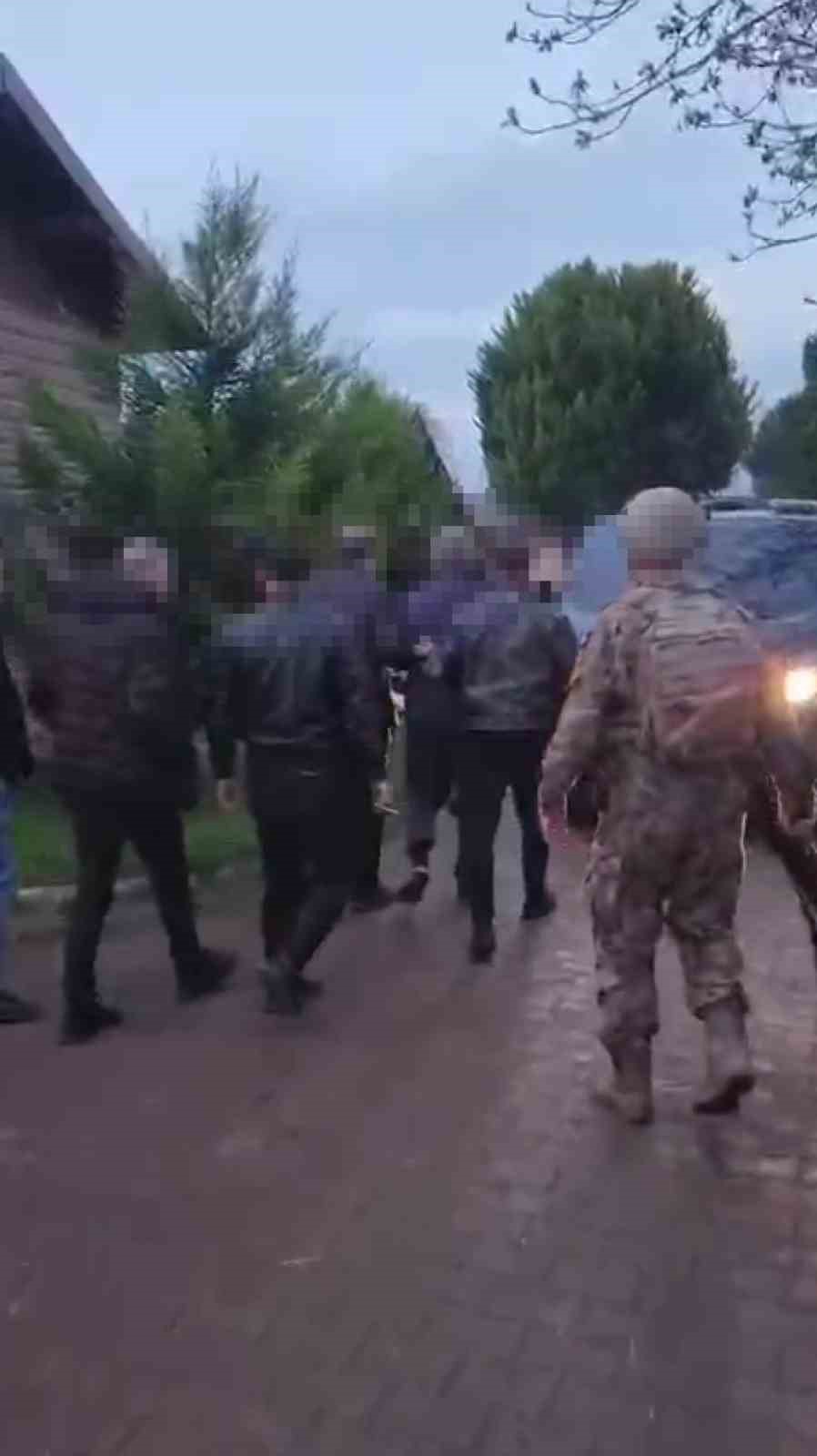 muebbetlik firari saklandigi at ciftliginde operasyonla yakalandi 1 kagSgmH3