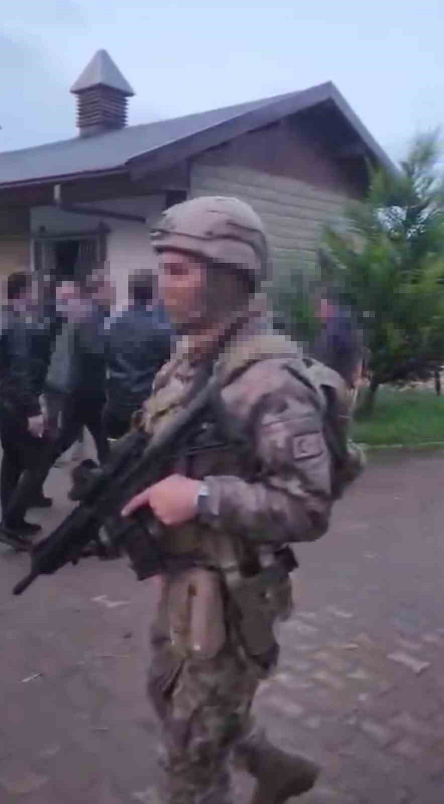 muebbetlik firari saklandigi at ciftliginde operasyonla yakalandi 2 JQvn9sC9