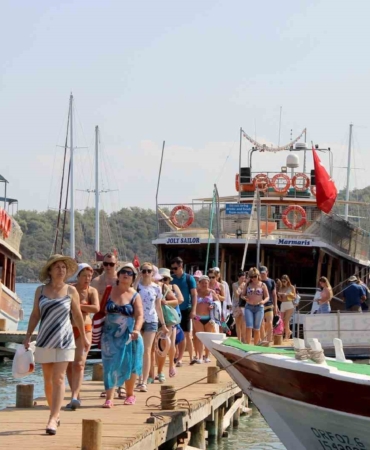 mugla-2025-yilinda-3-milyon-461-bin-yabanci-turist-agirladi-56NDl7HQ.jpg