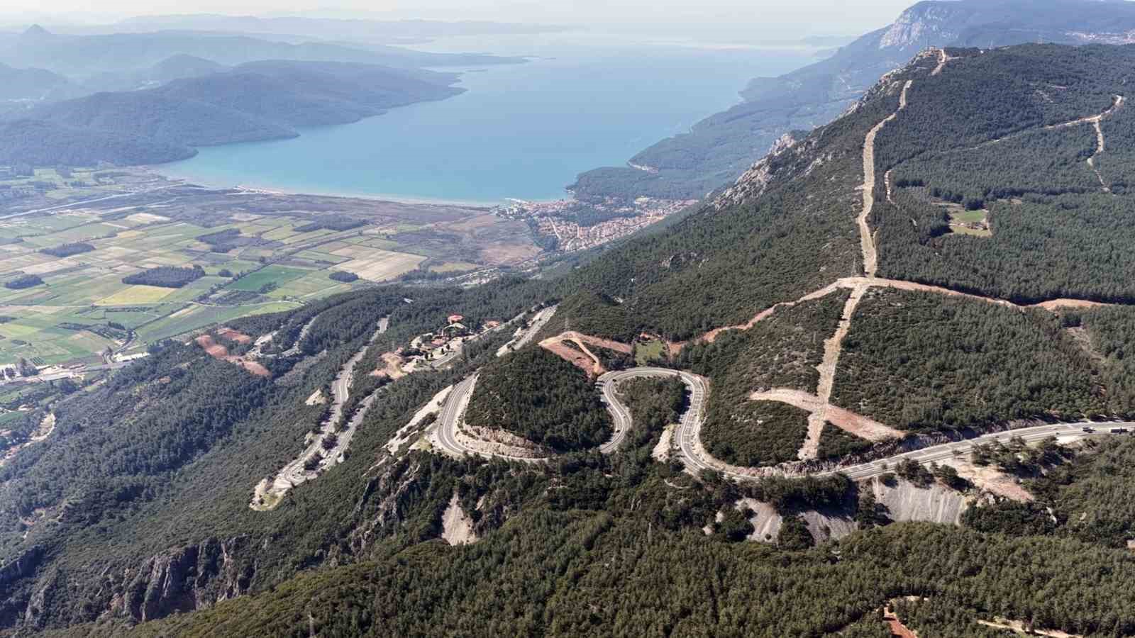 muglada yangin sezonu oncesi sakar gecidinde riskli dallar temizleniyor 10 uEn69PFb