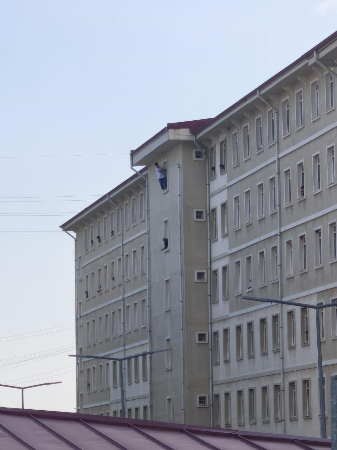 muglada yurdun penceresinden atlayan genc hayatini kaybetti 2 mBDXm31r